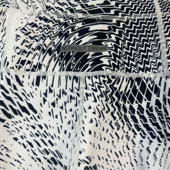 Workout Empire Arctic Snow Mesh Leggings Medium - Picture 5 of 8